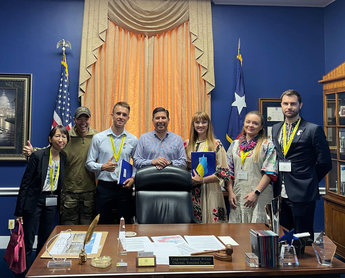 U.S. Air Force Veteran Mark J. Lindquist lobbying congress for Ukraine U.S. Air Force Veteran Mark J. Lindquist lobbying congress for Ukraine